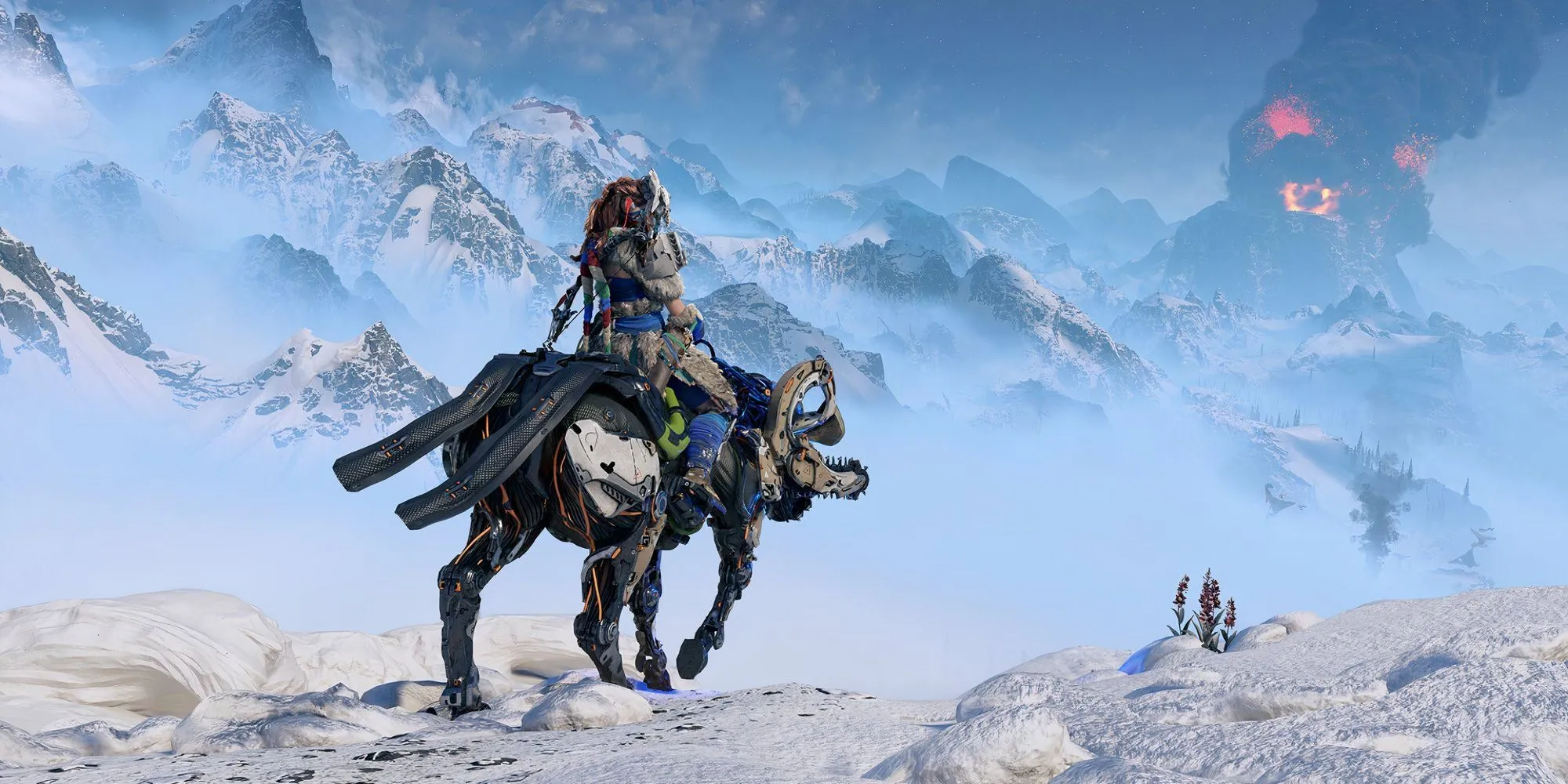 Aloy cưỡi robot trong khu vực tuyết phủ của Horizon Zero Dawn, minh họa sự kết hợp giữa thiên nhiên và máy móc