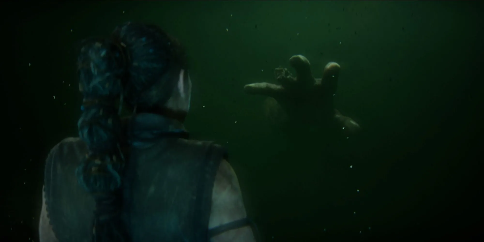 Senua đứng giữa khung cảnh tuyệt đẹp, minh họa đồ họa immersive của Hellblade 2 trên PS5