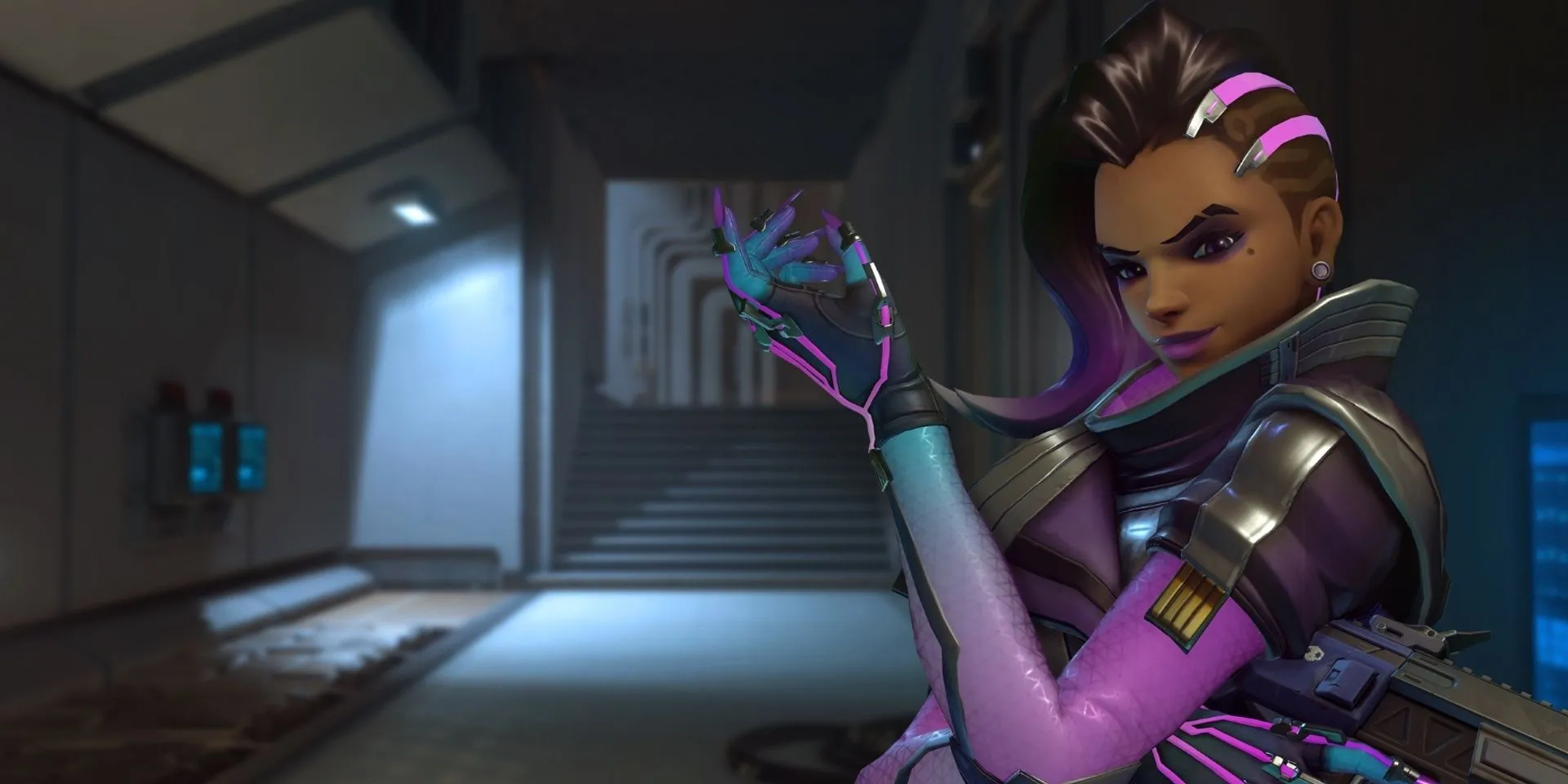 Sombra trong Overwatch đang ẩn mình trong môi trường game
