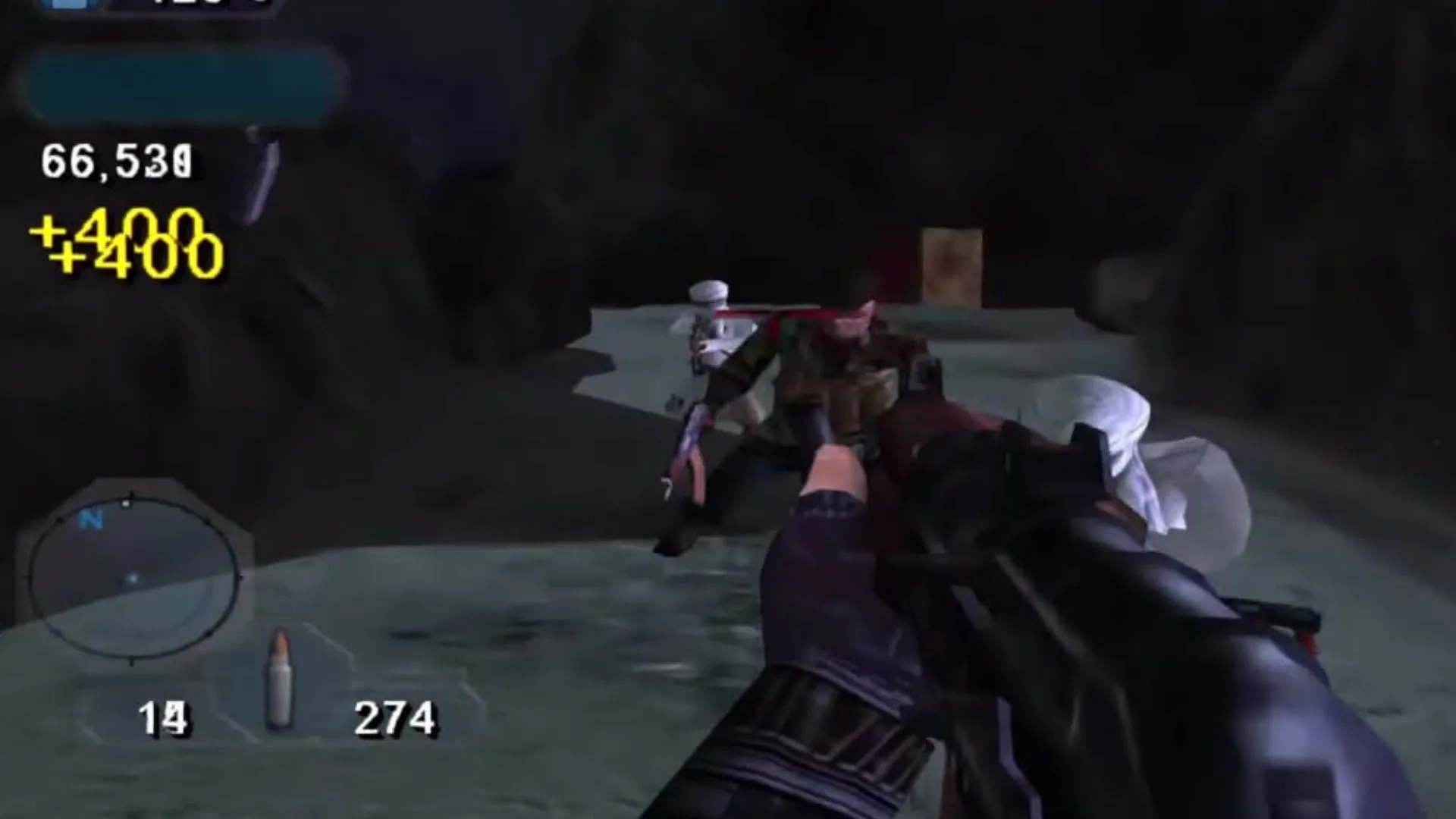 Ảnh Fugitive Hunter gameplay, cảnh bắn súng và giao đấu trong môi trường game lỗi thời