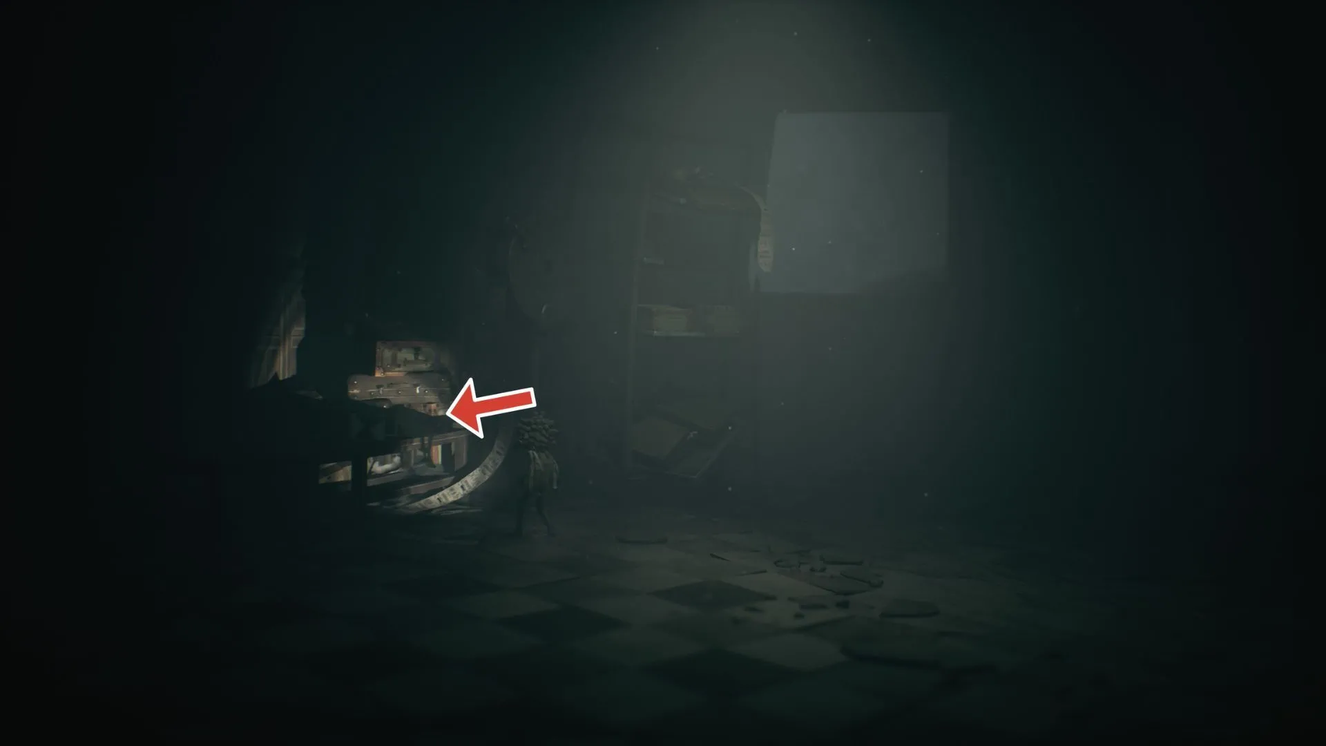 Hồn ma #3 ở góc sau trái sau khi đánh cồng, cần đèn pin để phát hiện Little Nightmares 3