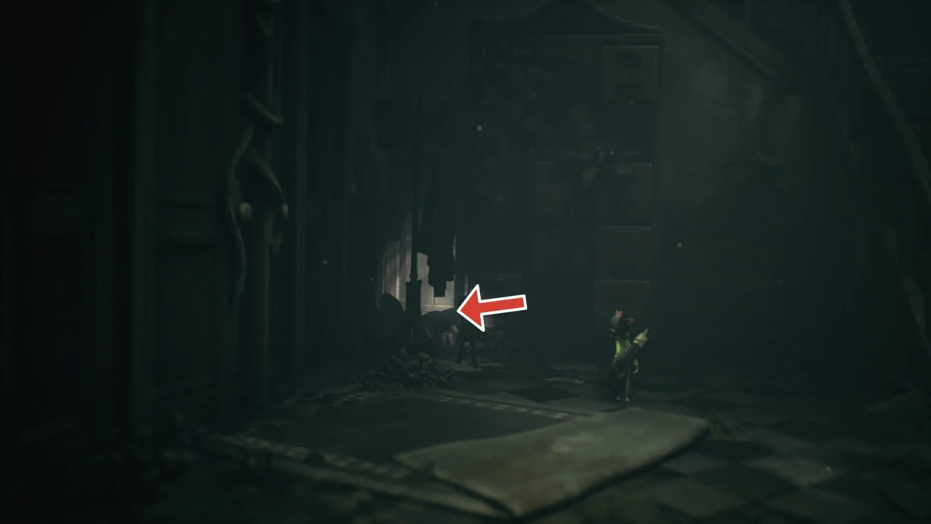 Hồn ma #4 trong phòng gần tủ và giá treo áo, sau khi chui qua cửa sổ từ hố nấm Little Nightmares 3